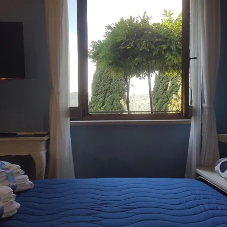 Il Nido Del Falco Nocleg ze śniadaniem Castel Gandolfo