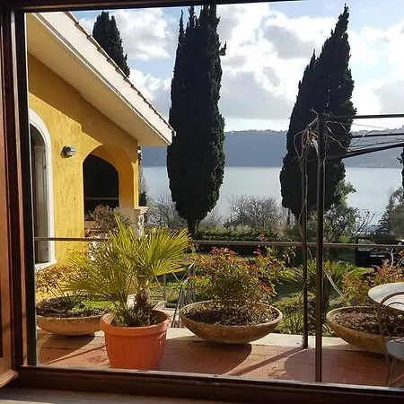 Bed & Breakfast Il Nido Del Falco 4*