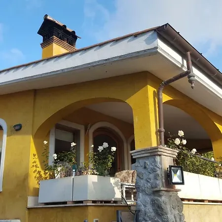 Il Nido Del Falco Bed & Breakfast 3*